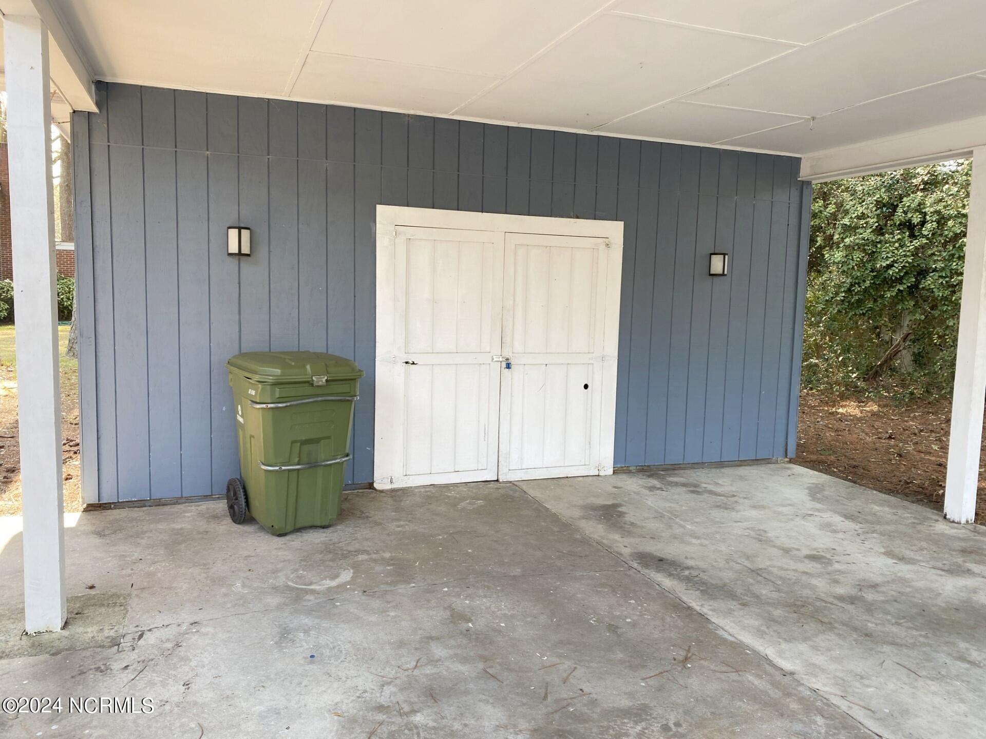 1306 North Respess Street Washington, NC 27889 - Photo 6 of 18 1306 N Respess - carport