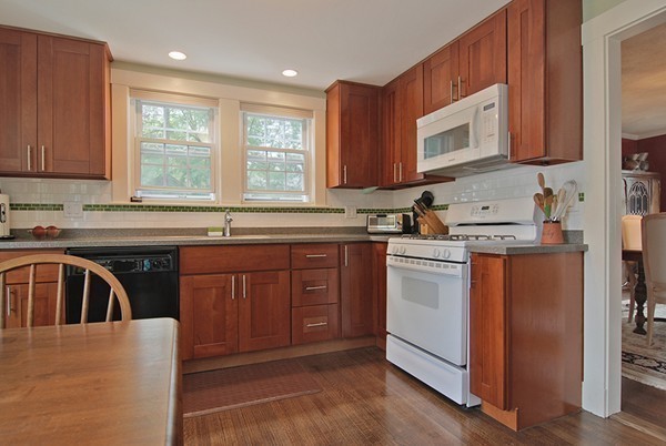 22 Marlborough Road Waltham, MA 02452 - Photo 3 of 22 Gallery Image 3