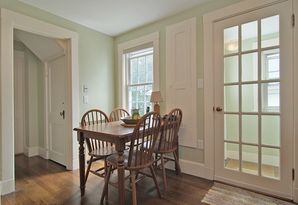 22 Marlborough Road Waltham, MA 02452 - Photo 4 of 22 Gallery Image 4
