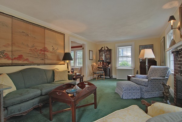22 Marlborough Road Waltham, MA 02452 - Photo 6 of 22 Gallery Image 6