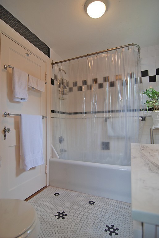 22 Marlborough Road Waltham, MA 02452 - Photo 10 of 22 Gallery Image 10