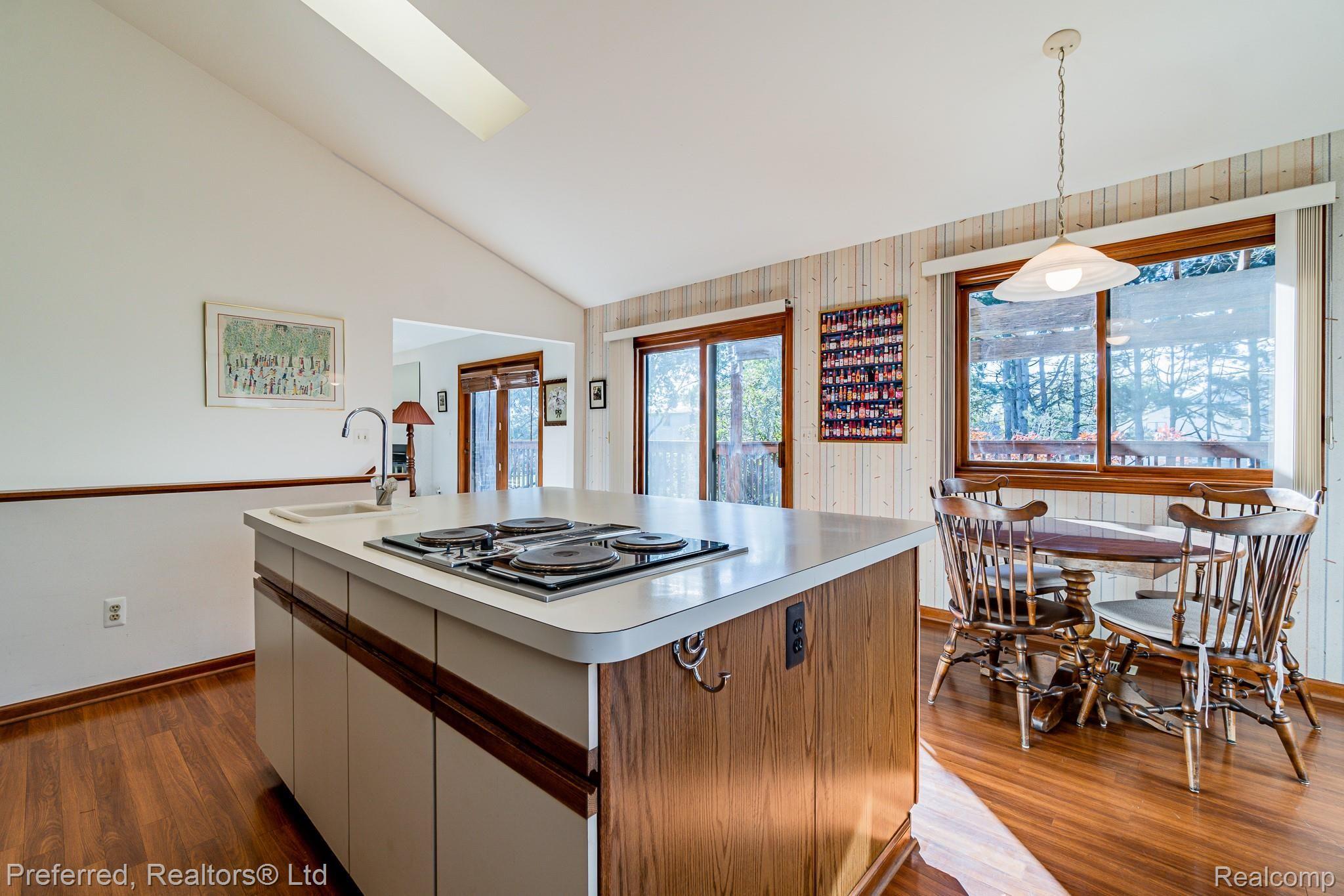 2399 Lassiter Drive Rochester, MI 48309 - Photo 18 of 40 Lassiter-25.jpg