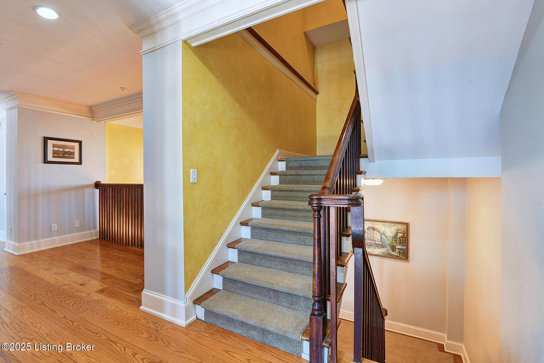 4226 Dolphin Road Louisville, KY 40220 - Photo 54 of 125 Hallway Entry to 2nd Floor