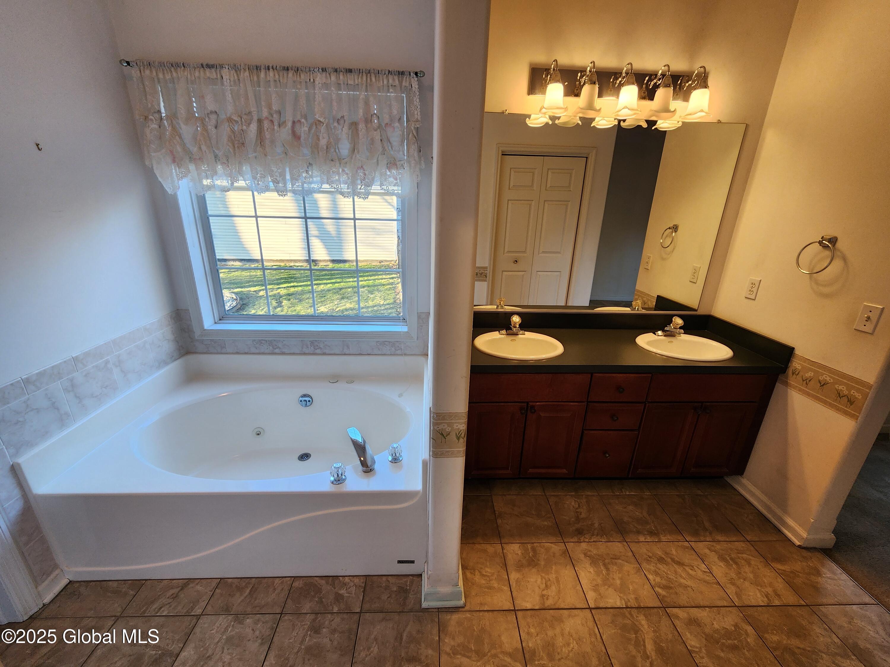 4 Buff Road Saratoga Springs, NY 12866 - Photo 11 of 26 20250401_182356