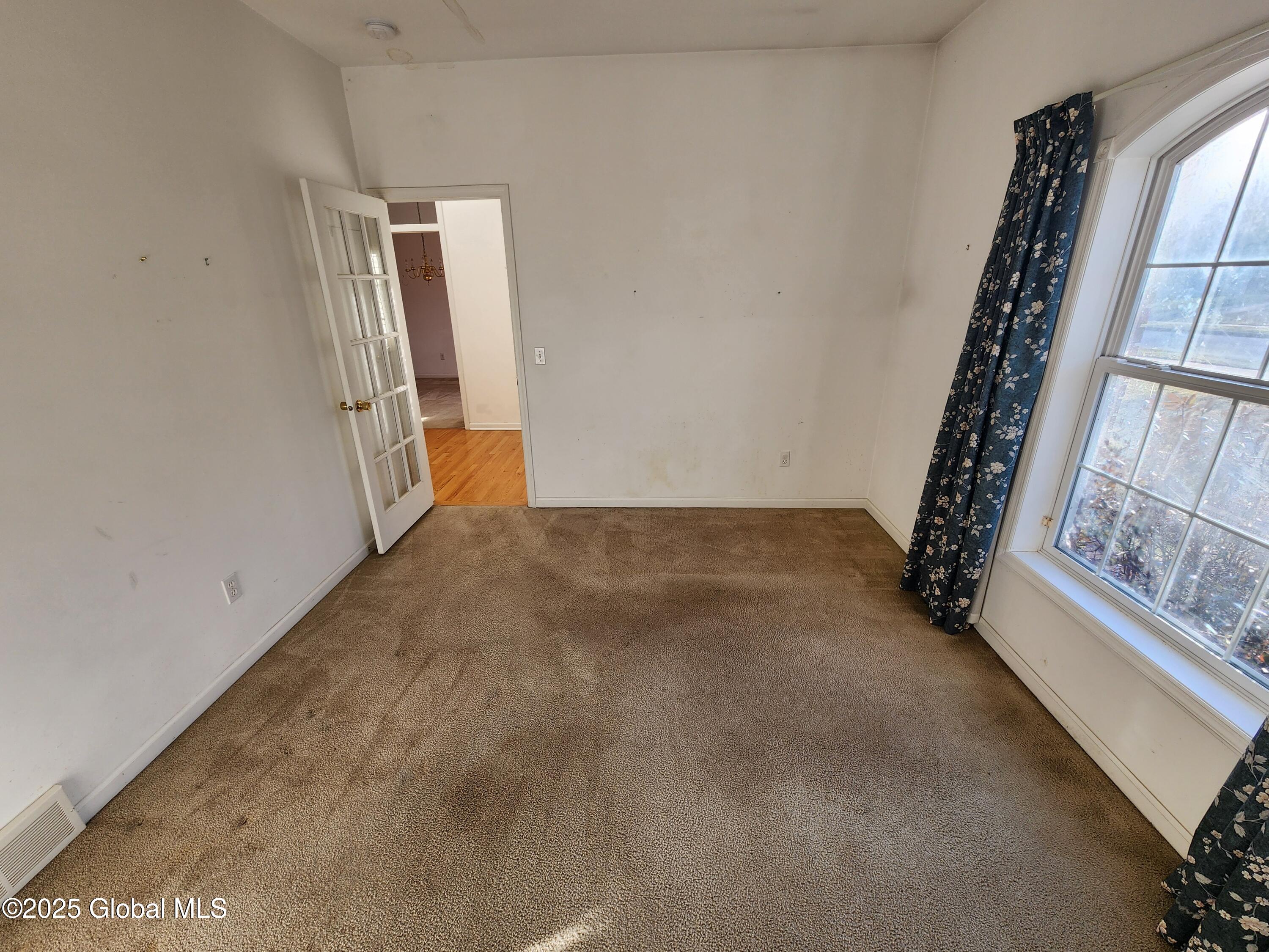 4 Buff Road Saratoga Springs, NY 12866 - Photo 7 of 26 20250401_180230