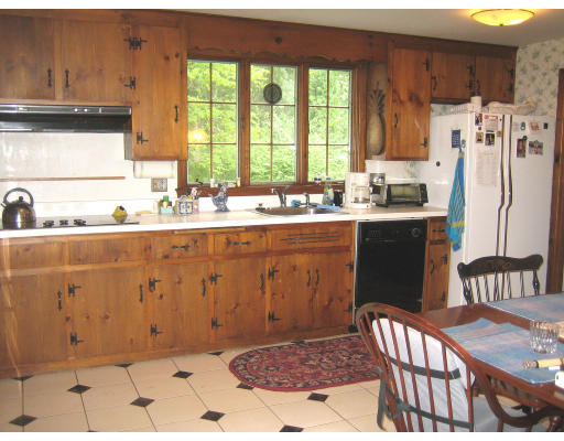 23 Yorkshire Road Dover, MA 02030 - Photo 4 of 11 Gallery Image 4