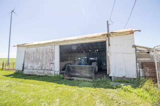 $449,000 | 270 31st Street, Hills, MN 56138