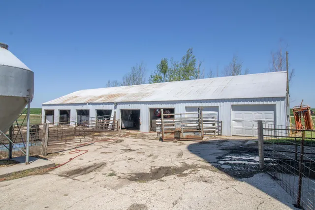 $449,000 | 270 31st Street, Hills, MN 56138