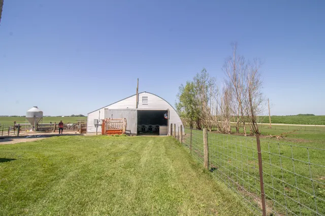 $449,000 | 270 31st Street, Hills, MN 56138