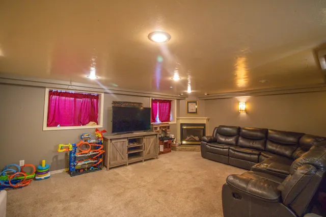 $449,000 | 270 31st Street, Hills, MN 56138