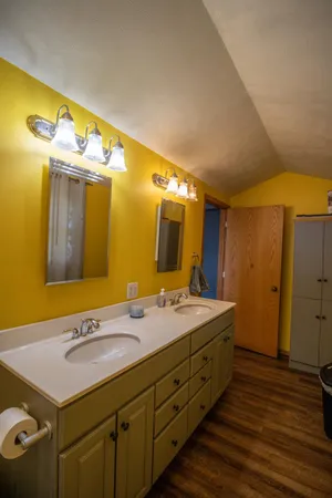 $449,000 | 270 31st Street, Hills, MN 56138
