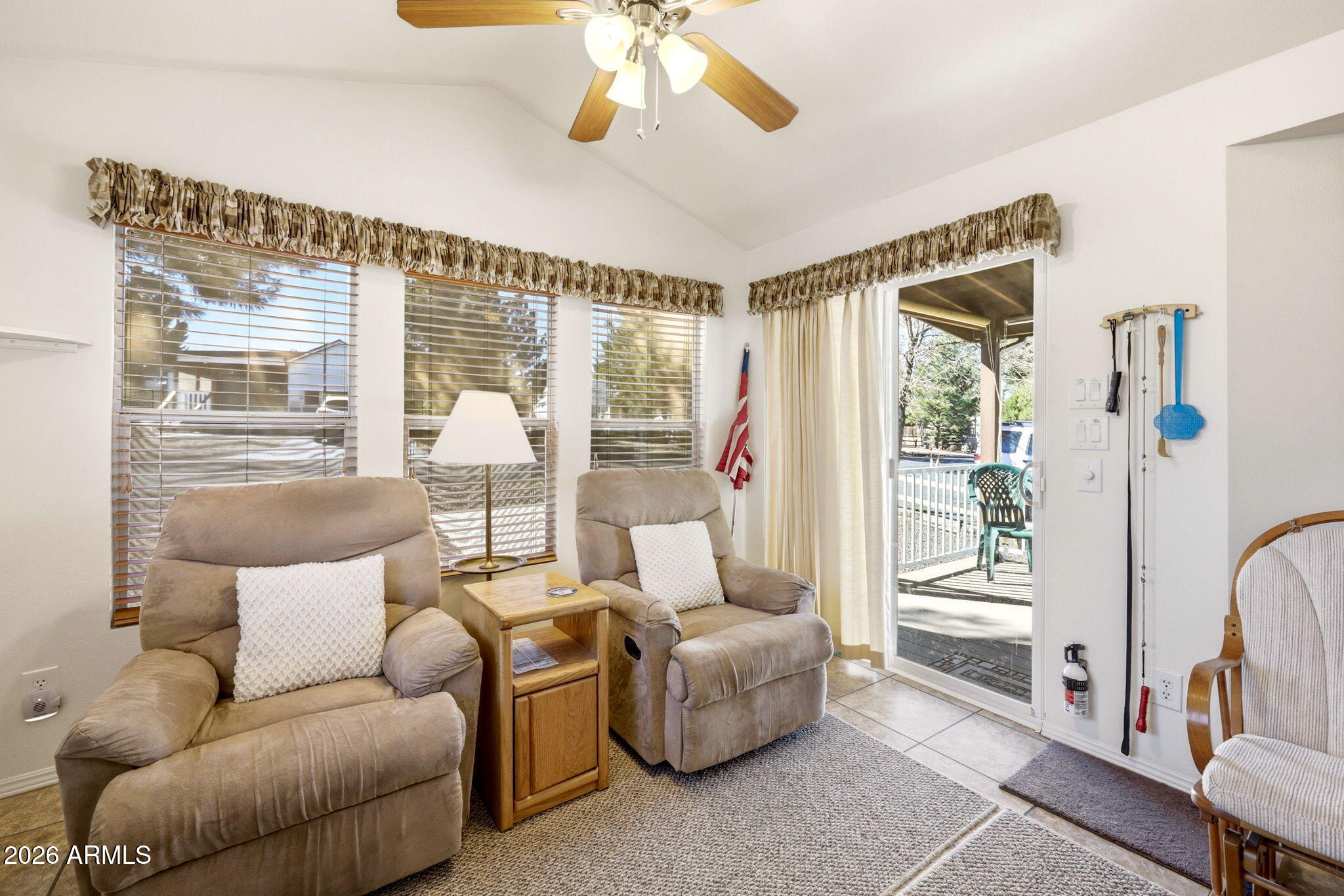 2703 Rustlers Roost Overgaard, AZ 85933 - Photo 10 of 33 2703RustlersRoost-HeberOvergaard-AZ-10