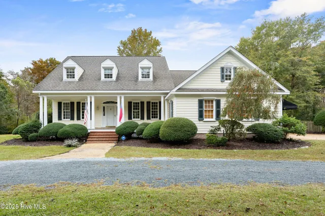 $1,299,999 | 370 Whitebridge Road, Hampstead, NC 28443