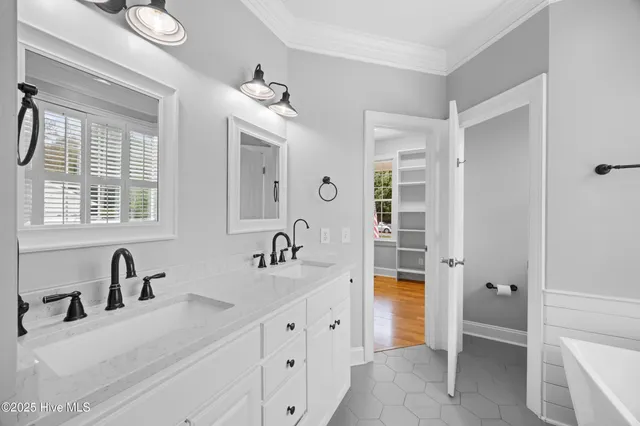 $1,299,999 | 370 Whitebridge Road, Hampstead, NC 28443