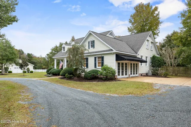 $1,299,999 | 370 Whitebridge Road, Hampstead, NC 28443