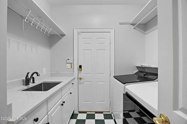 $1,299,999 | 370 Whitebridge Road, Hampstead, NC 28443