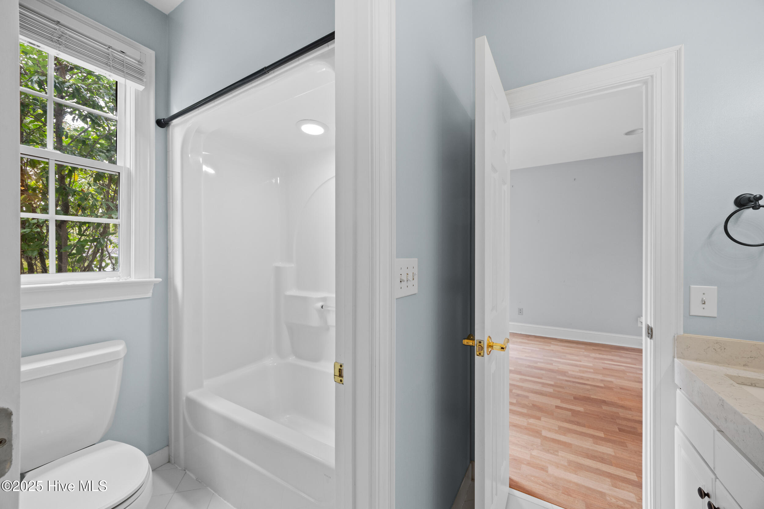 370 Whitebridge Road Hampstead, NC 28443 - Photo 39 of 108 39_bathroom