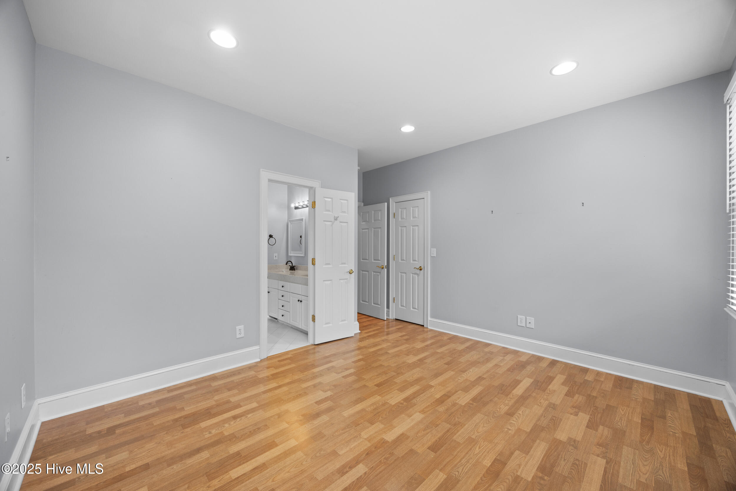 370 Whitebridge Road Hampstead, NC 28443 - Photo 41 of 108 41_bedroom