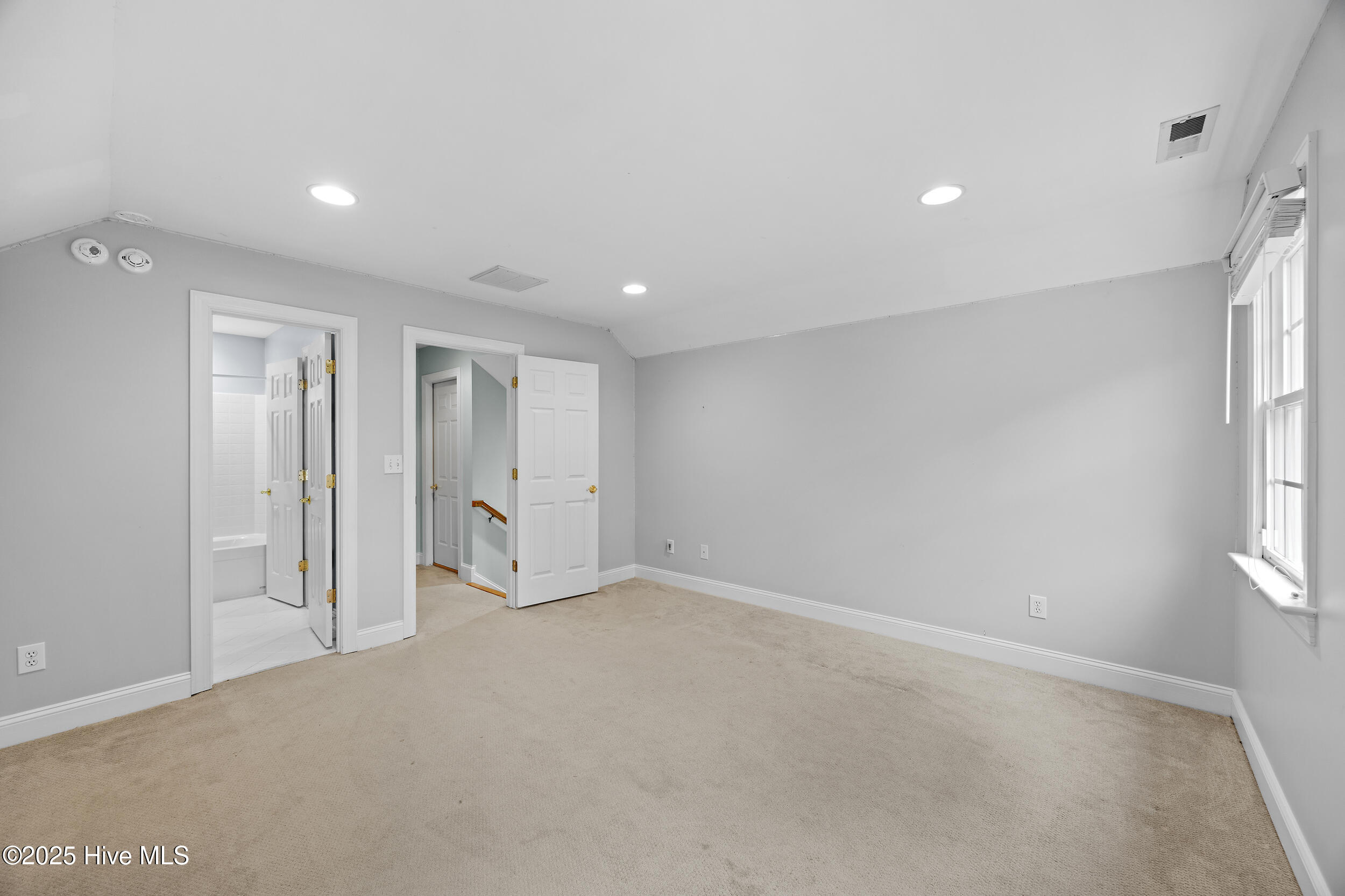 370 Whitebridge Road Hampstead, NC 28443 - Photo 45 of 108 45_bedroom