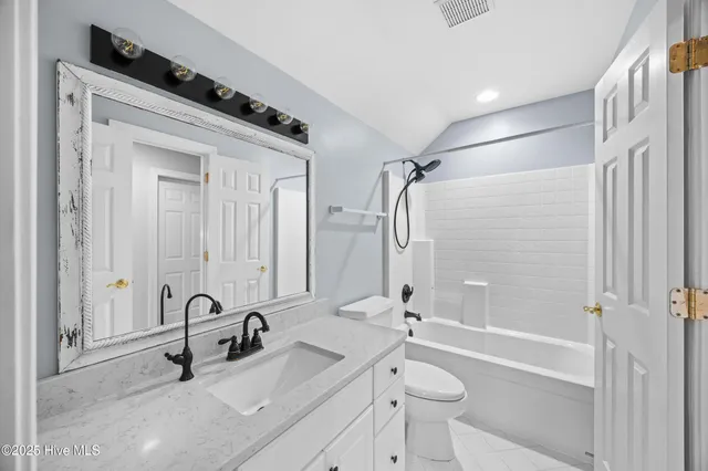 $1,299,999 | 370 Whitebridge Road, Hampstead, NC 28443