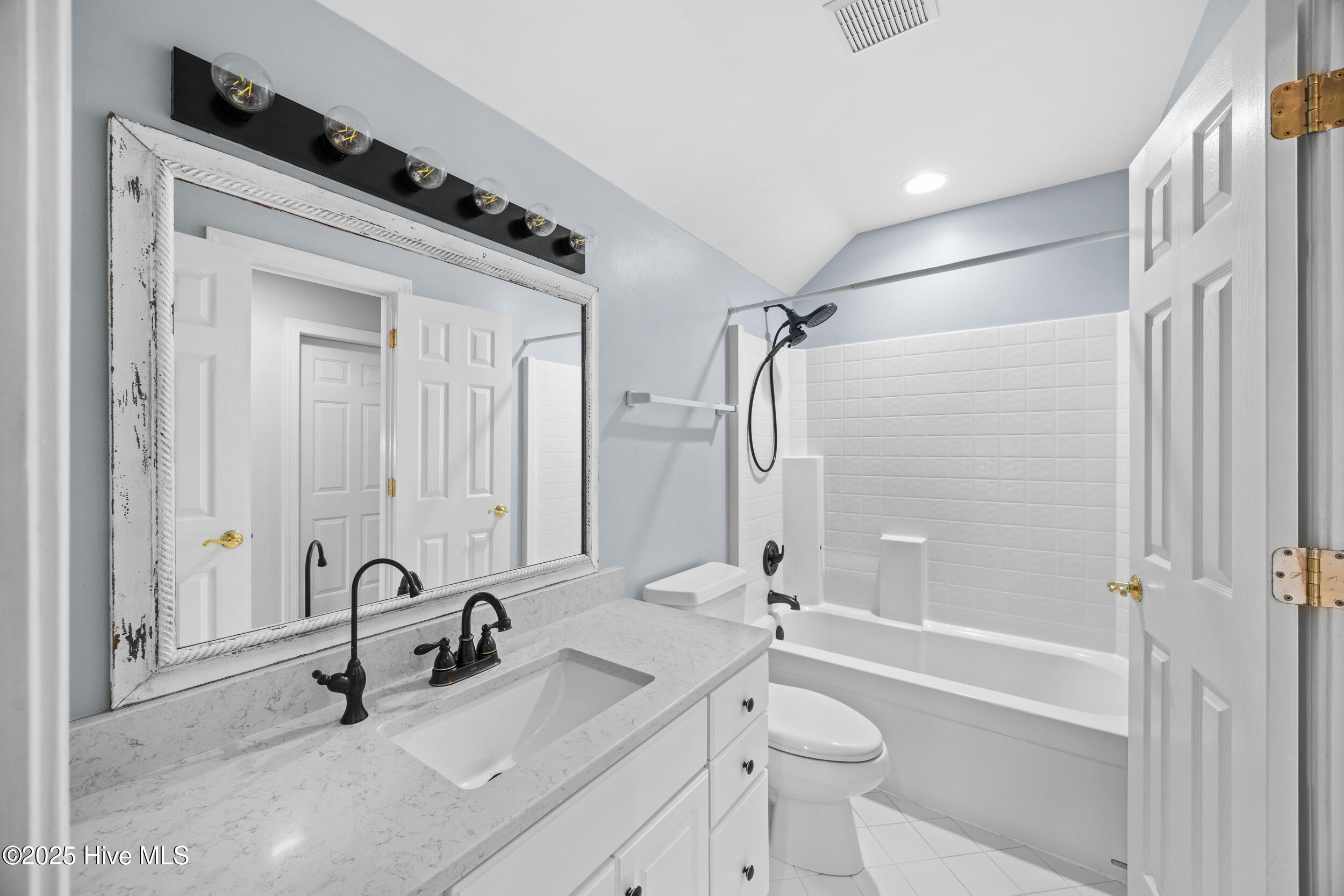 370 Whitebridge Road Hampstead, NC 28443 - Photo 46 of 108 46_bathroom