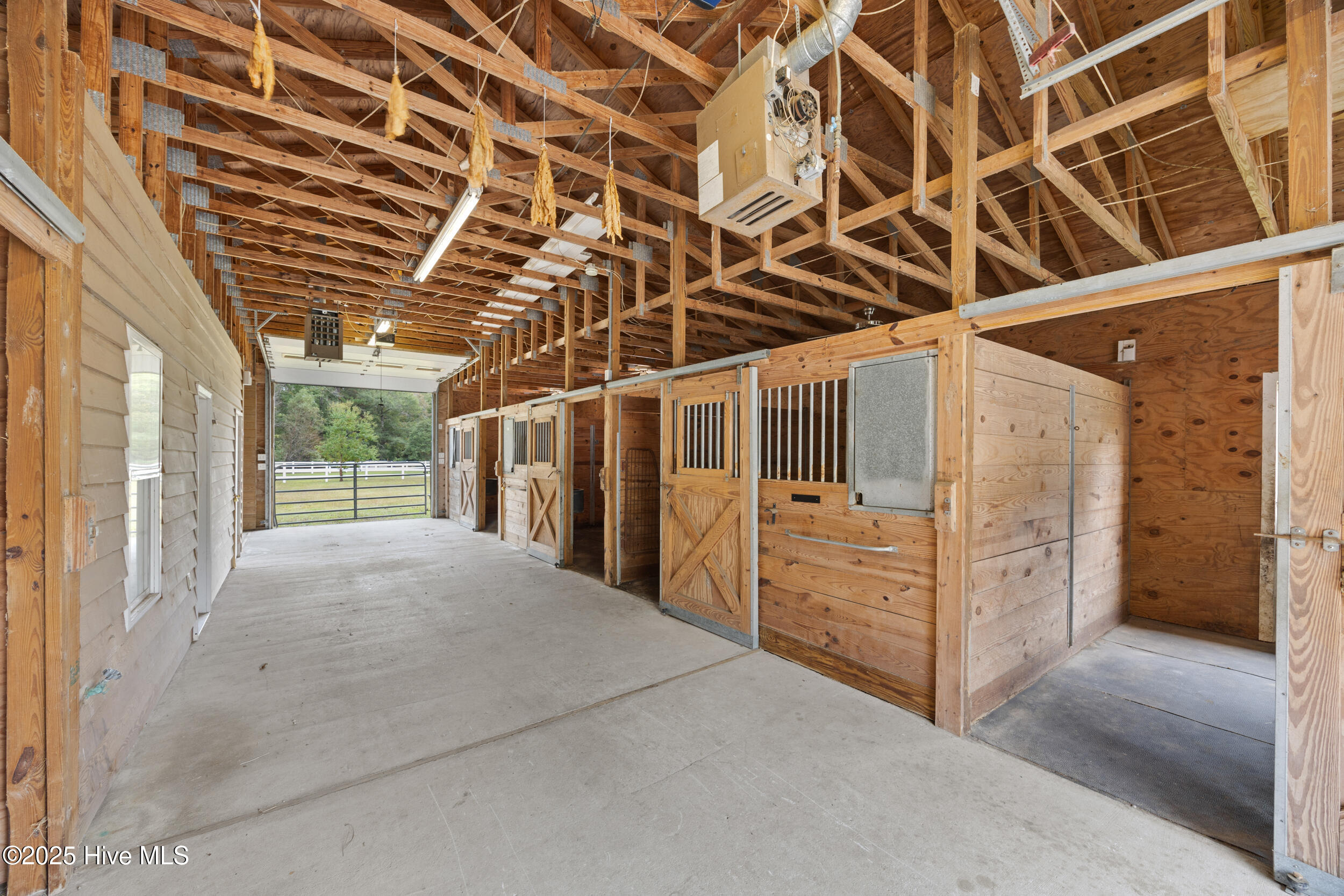 370 Whitebridge Road Hampstead, NC 28443 - Photo 75 of 108 75_horse stable