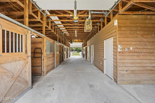 $1,299,999 | 370 Whitebridge Road, Hampstead, NC 28443