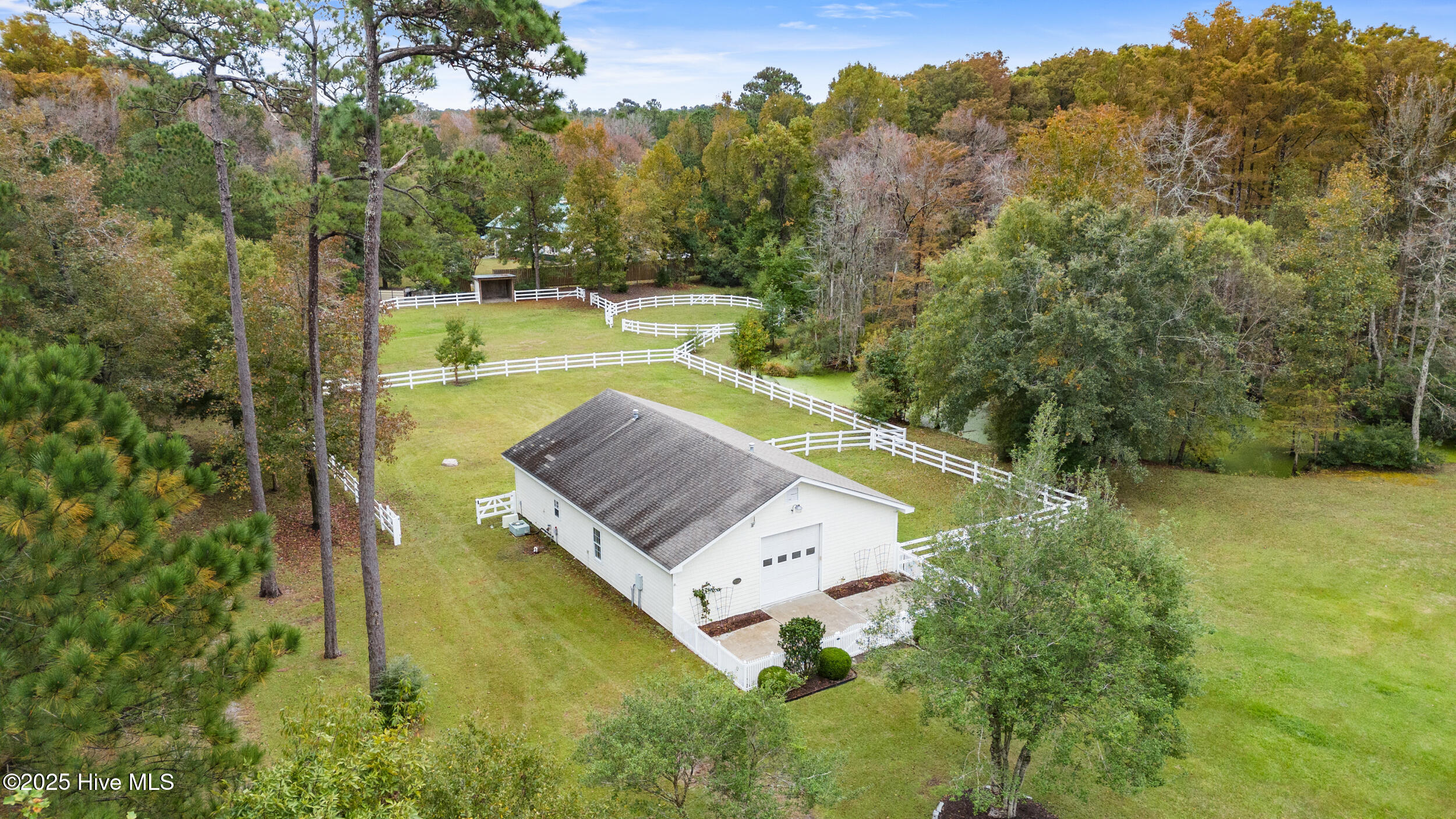 370 Whitebridge Road Hampstead, NC 28443 - Photo 94 of 108 94_drone