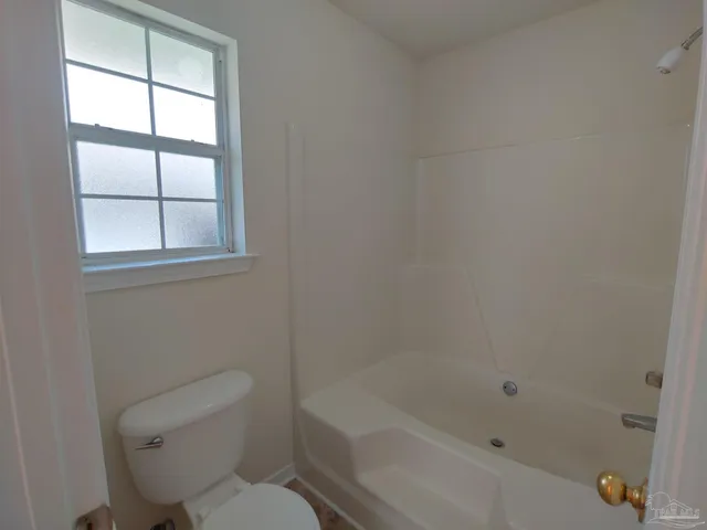 $1,650 | 4021 Embers Landing, Pensacola, FL 32505