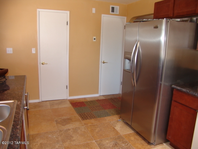 1940 North Santa Rosa Avenue Tucson, AZ 85712 - Photo 7 of 19
