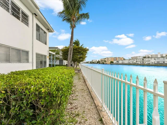 $4,990,000 | 7805 Crespi Boulevard, Miami Beach, FL 33141