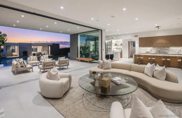 $10,999,888 | 521 South Rios Avenue, Solana Beach, CA 92075