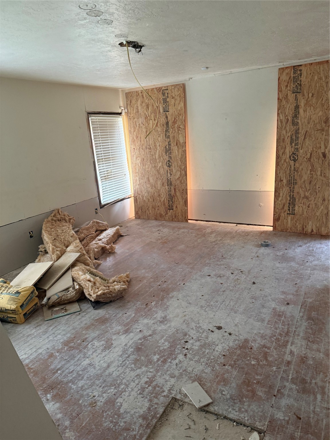 4102 Charleston Street Houston, TX 77021 - Photo 7 of 11 a view of a room with wooden floor