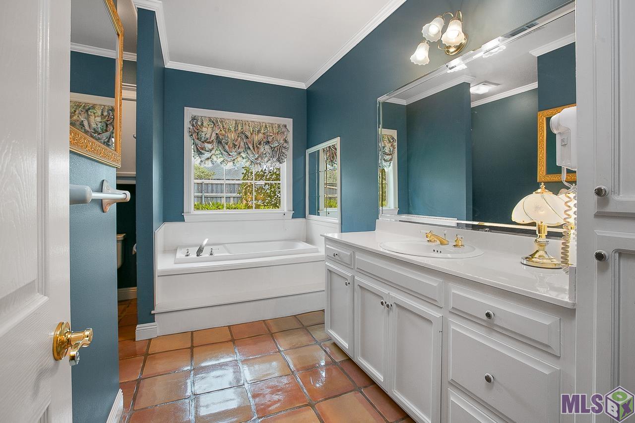 15826 Castle Ridge Baton Rouge, LA 70817 - Photo 27 of 38