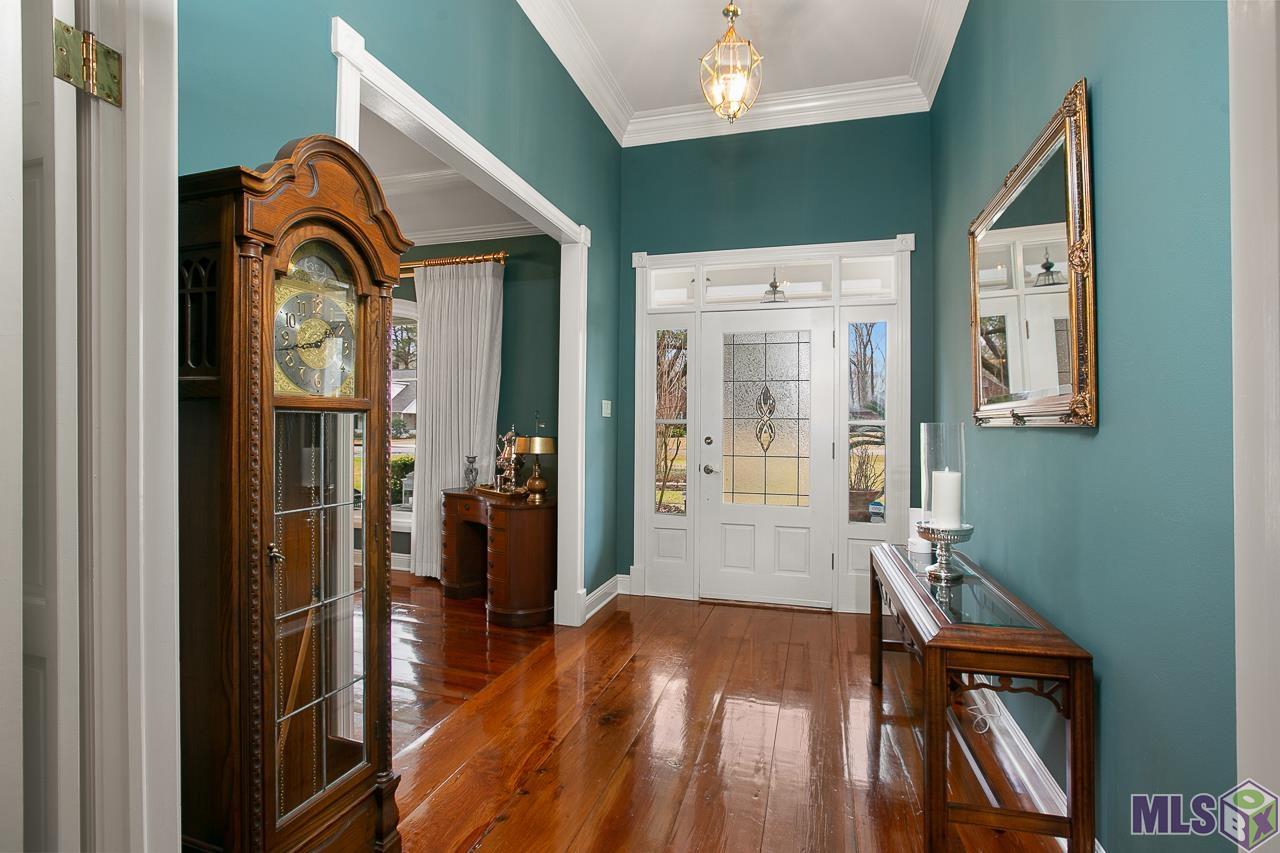 15826 Castle Ridge Baton Rouge, LA 70817 - Photo 7 of 38 Foyer