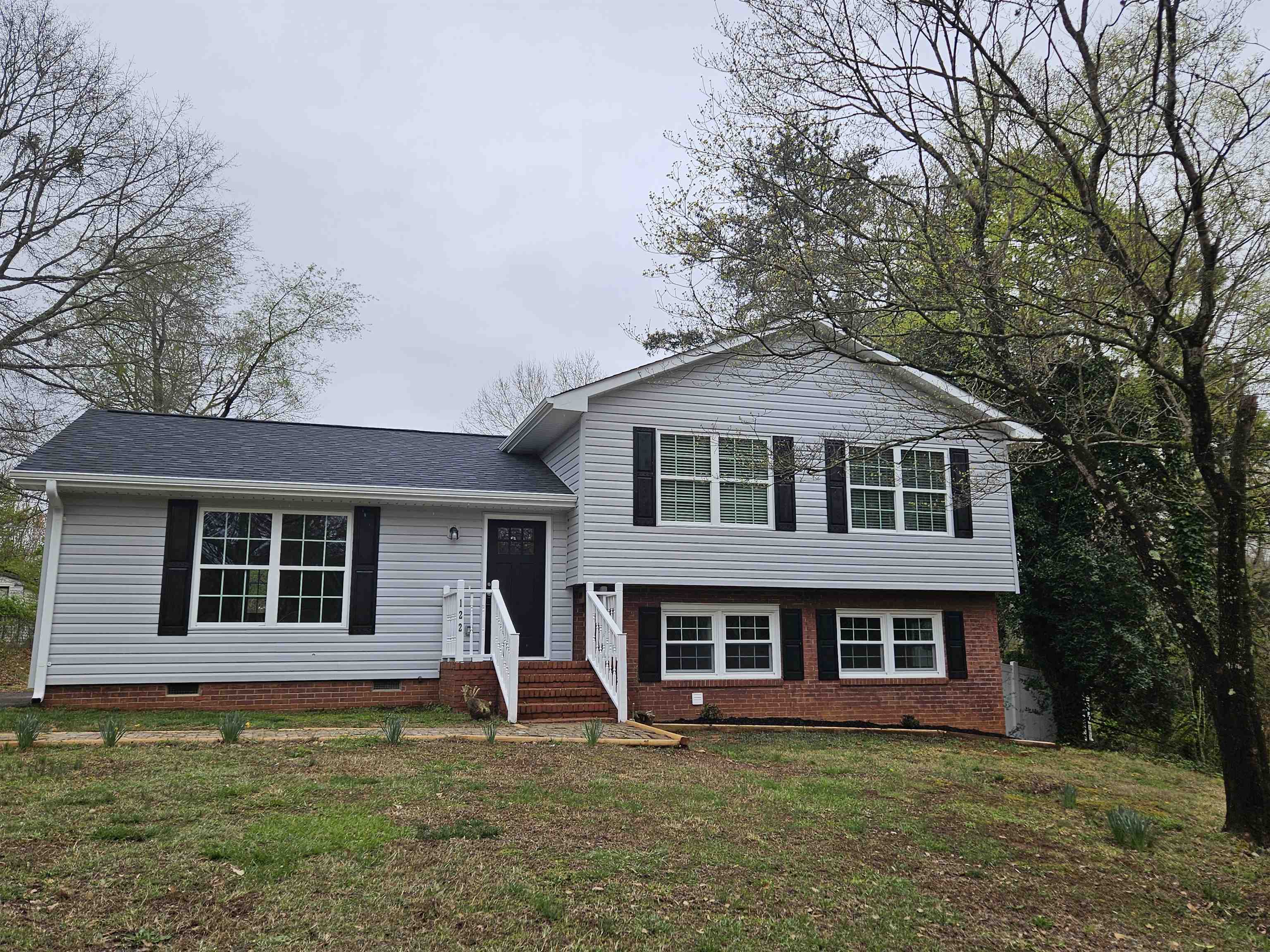 122 Tranquility Road Spartanburg, SC 29307 - Photo 1 of 33 Gallery Image 1