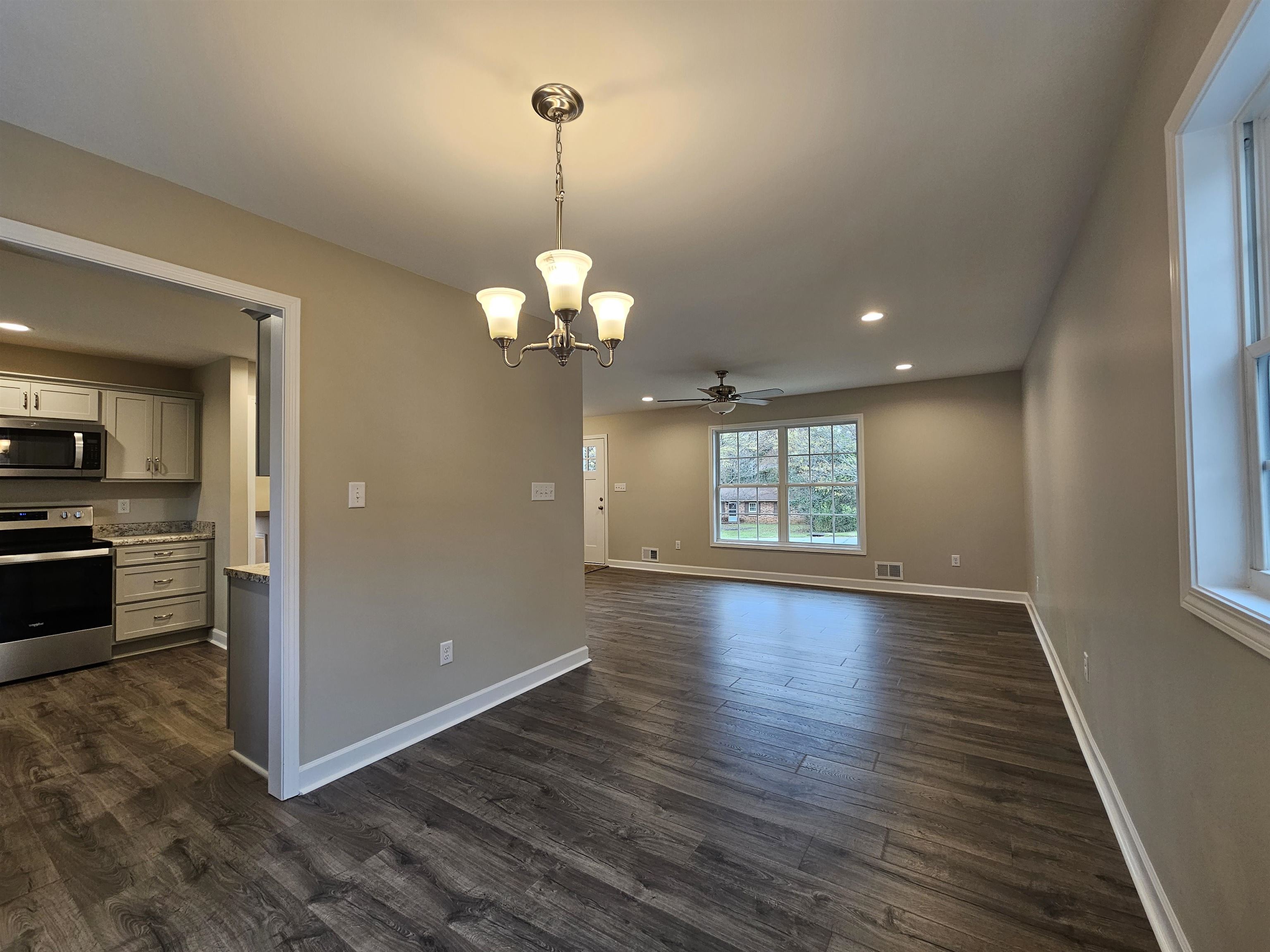 122 Tranquility Road Spartanburg, SC 29307 - Photo 9 of 33 Gallery Image 9