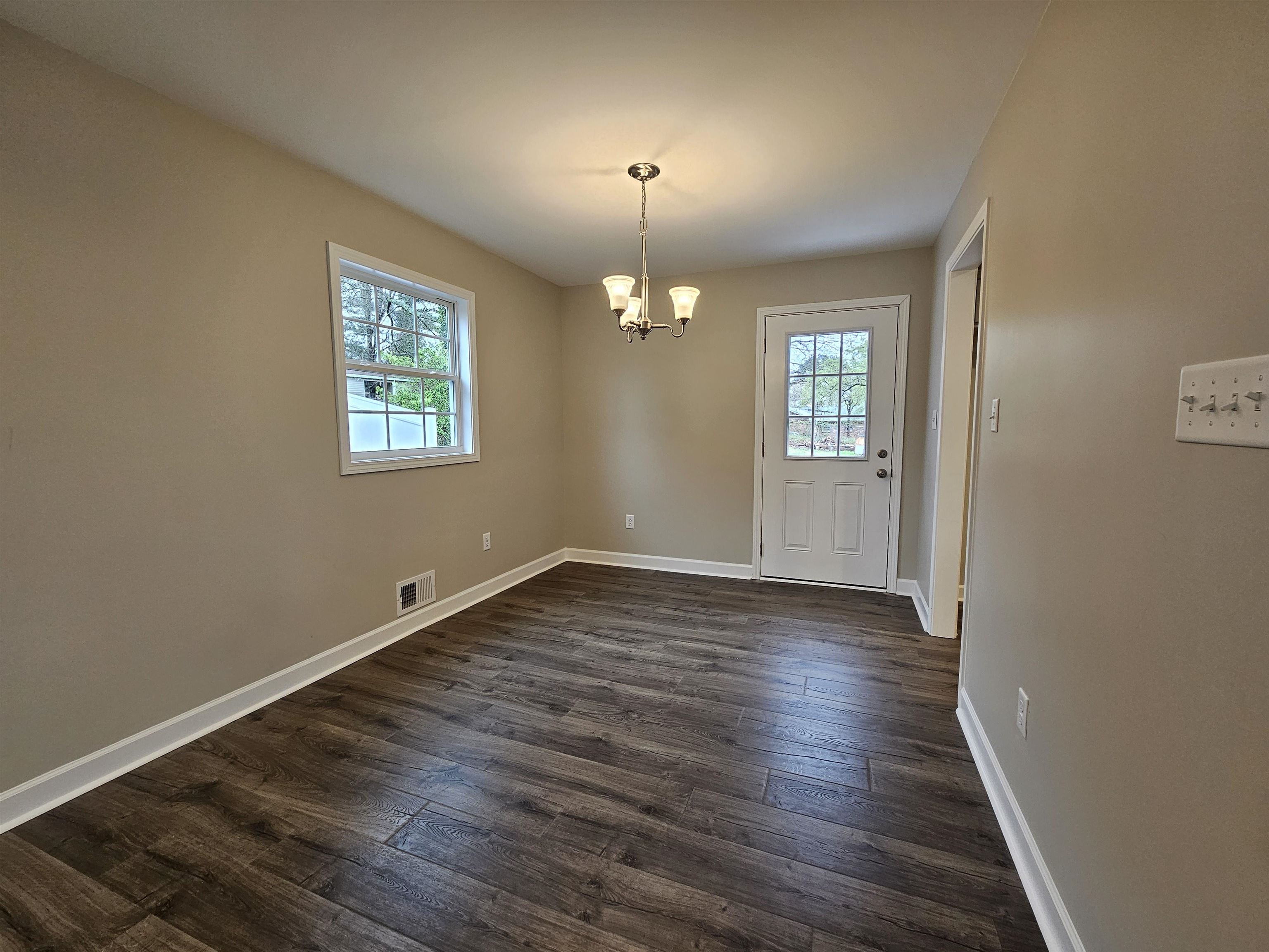 122 Tranquility Road Spartanburg, SC 29307 - Photo 10 of 33 Gallery Image 10