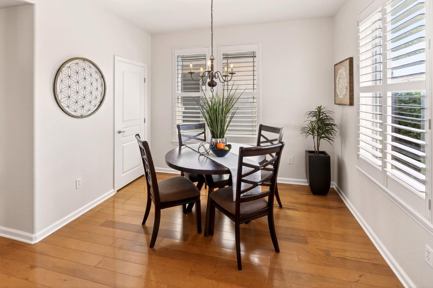 1260 Freschi Lane Lincoln, CA 95648 - Photo 21 of 60 a dining room with furniture and window