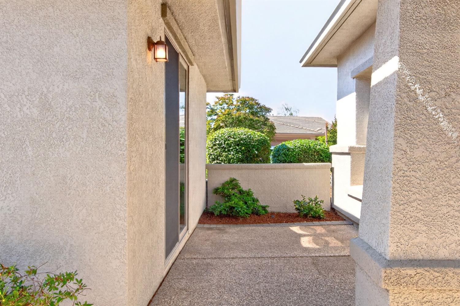 1260 Freschi Lane Lincoln, CA 95648 - Photo 36 of 60 a view of a back yard from a corridor