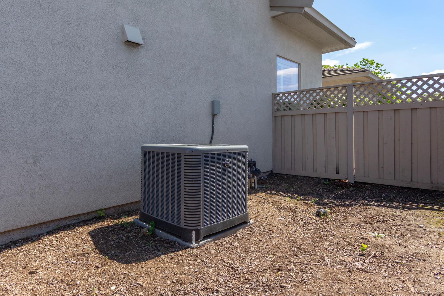 1260 Freschi Lane Lincoln, CA 95648 - Photo 54 of 60 a view of backyard with small cabin
