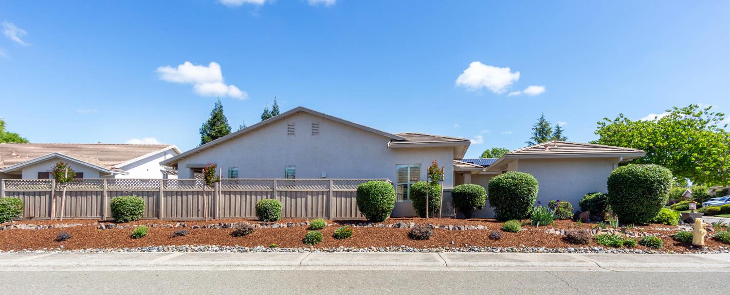 1260 Freschi Lane Lincoln, CA 95648 - Photo 56 of 60 a front view of a house with a yard
