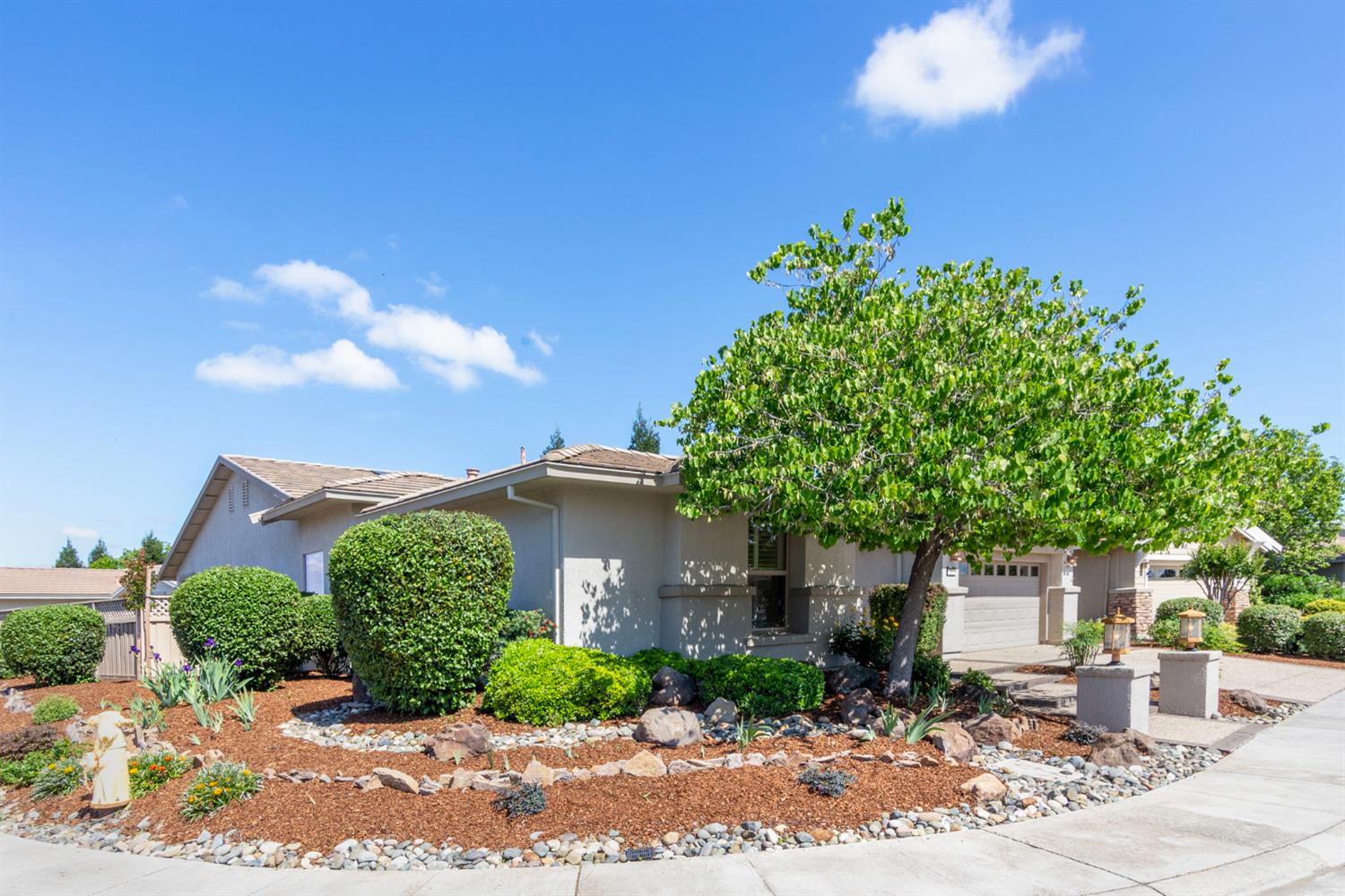 1260 Freschi Lane Lincoln, CA 95648 - Photo 57 of 60 front view of a house with a yard