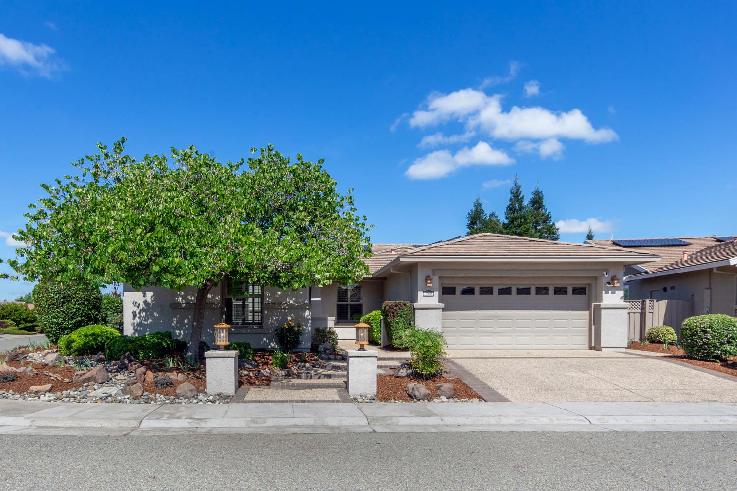 1260 Freschi Lane Lincoln, CA 95648 - Photo 58 of 60 a view of a house with a street