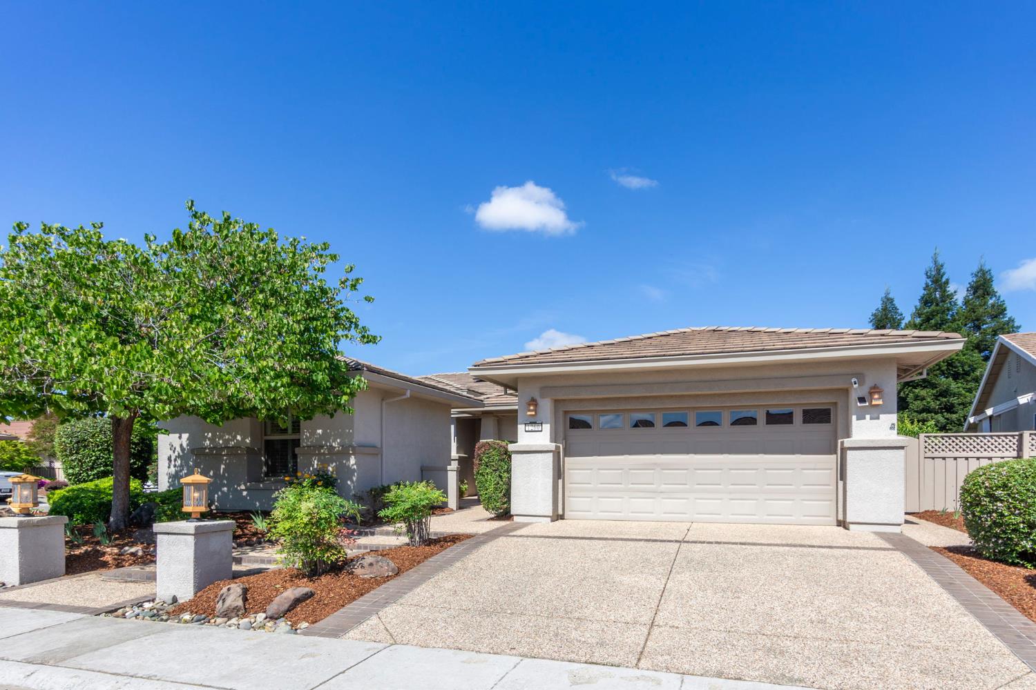 1260 Freschi Lane Lincoln, CA 95648 - Photo 9 of 60 a front view of a house with a yard