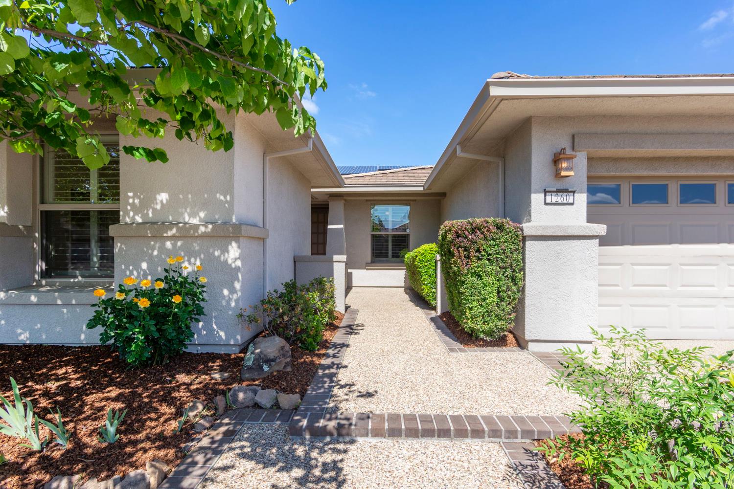 1260 Freschi Lane Lincoln, CA 95648 - Photo 10 of 60 a front view of a house