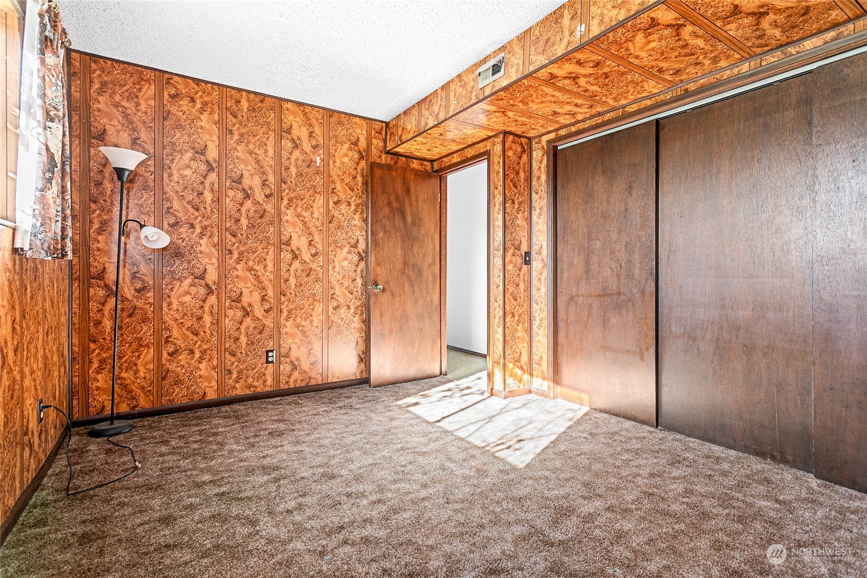 2585 Mountain View Road Ferndale, WA 98248 - Photo 34 of 40 a view of entryway with wooden floor