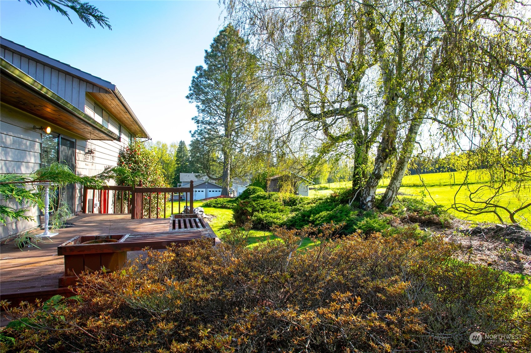 2585 Mountain View Road Ferndale, WA 98248 - Photo 37 of 40 a backyard of a house with lots of green space