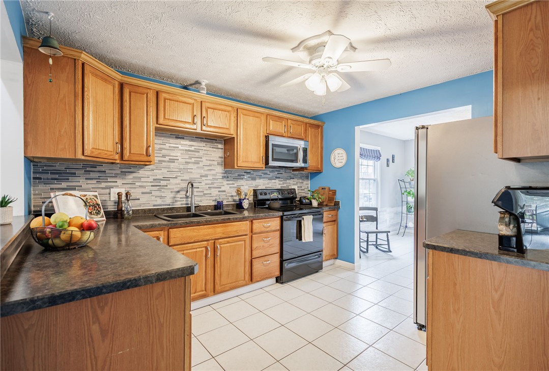 1458 Manitou Road Greece, NY 14468 - Photo 10 of 33