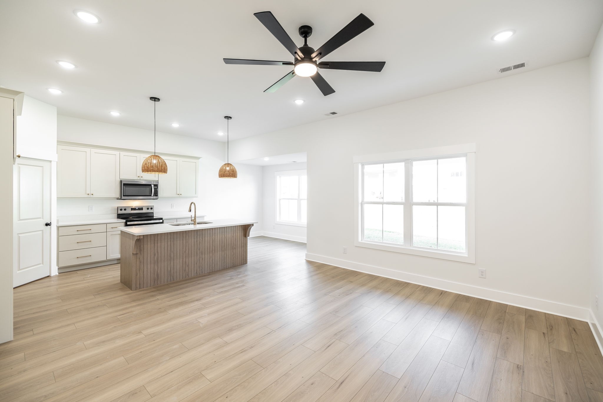 2106 Rylee Way Greenbrier, TN 37073 - Photo 5 of 23